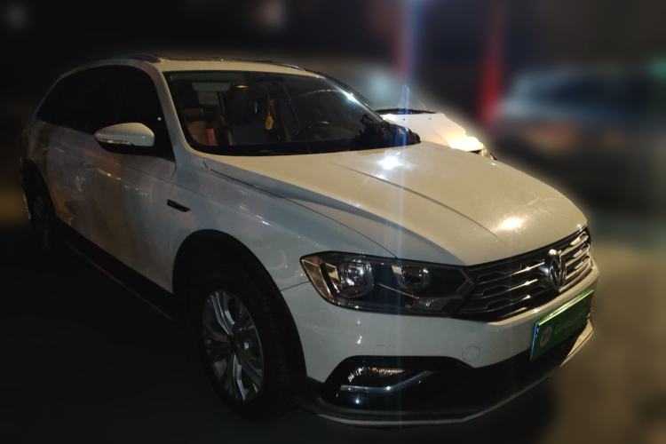 Used Volkswagen C-TREK 2017 1.6L Automatic Comfort Model Front Right 45 Deg