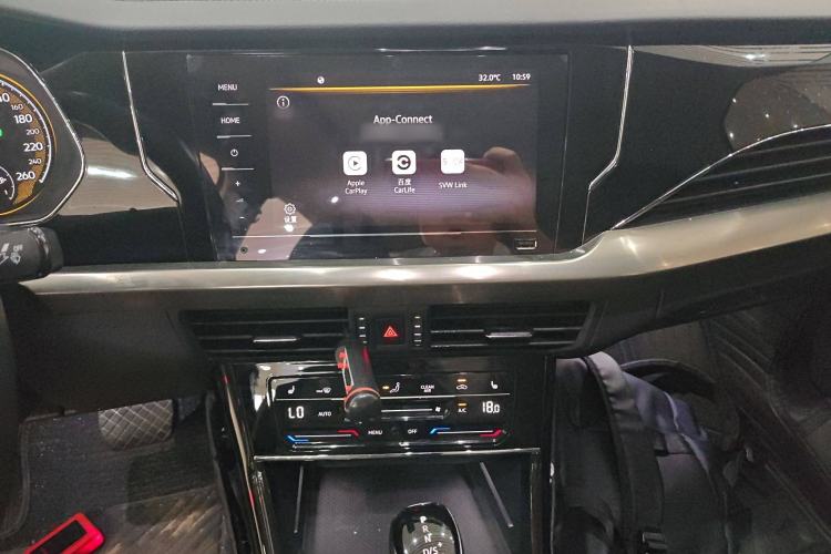 Used Volkswagen Passat 2020 Facelift 330TSI Elite Edition China VI Standard