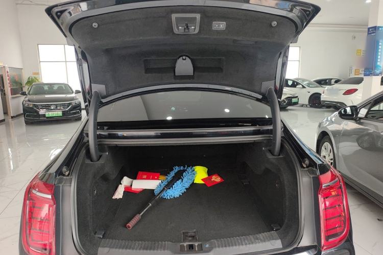 Used Hongqi H9 2020 Revised Version 2.0T Smart Connect Flagship Edition Trunk