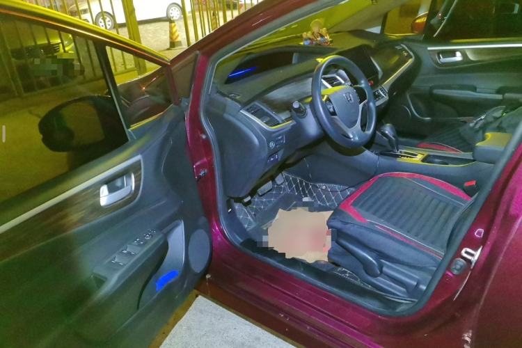 Used Honda Jade 2017 1.8L automatic Comfort version 5 seats Driver Seat