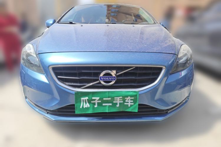 Used Volvo V40 2015 1.6T Zhiyi Edition
