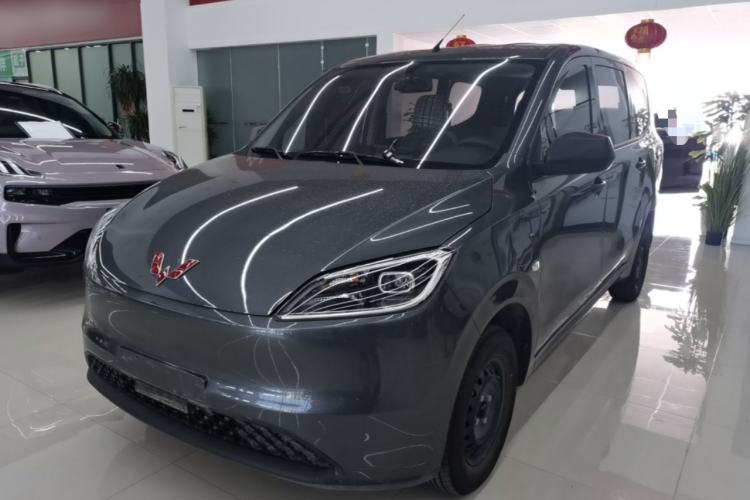 Ojetý Wuling Hongguang New Energy 2024 All-Electric Model 300KM Practical Version