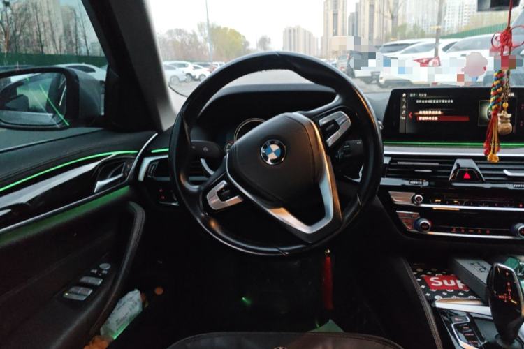 Used BMW 5 Series 2018 525Li Luxury Package
