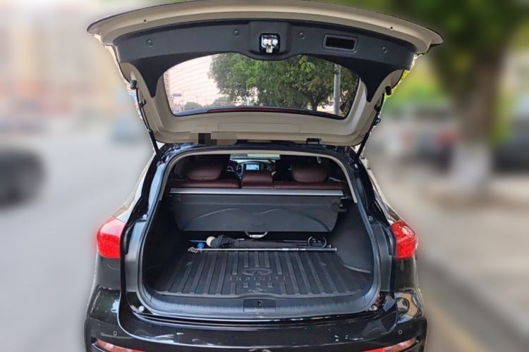 Used Infiniti QX50 2015 2.5L Luxury Edition Trunk