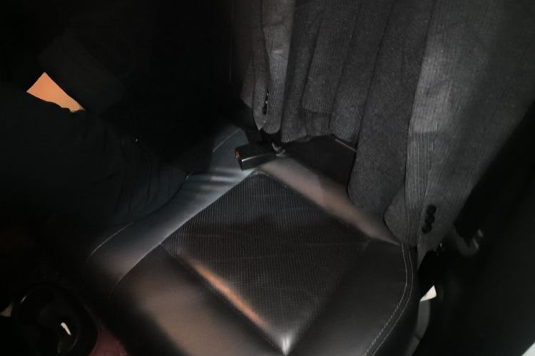 Used Jeep Compass 2014 Revised Version 2.4L Four-Wheel Drive Luxury Edition Left Rear Seat