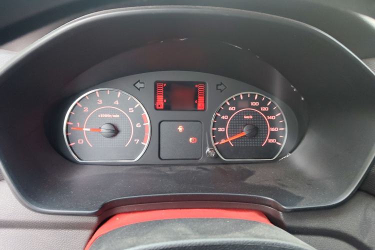 Used Wuling Hongguang V 2022 1.5L Jingqu Edition Enclosed-Window Vehicle with Hydraulic Power Steering LAR