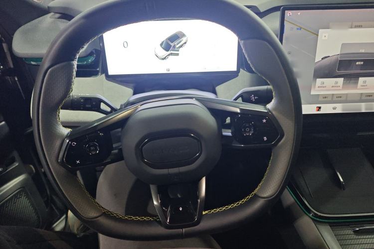 Used Lynk & Co 08 EM-P 2025 120km Long-Range Pro