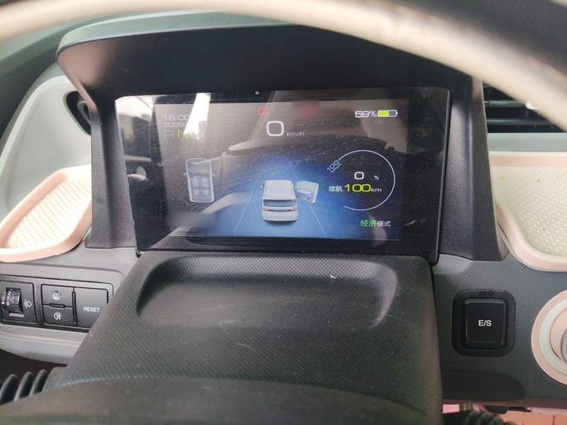 Used Wuling Hongguang MINIEV 2021 Macaron Premium Model – Lithium Iron Phosphate — 25