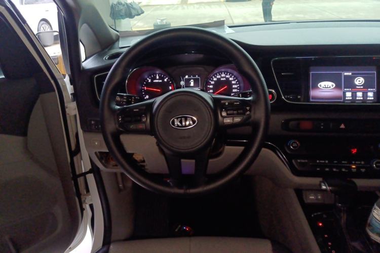 Used Kia Carnival 2017 2.2T Luxury Edition China V Standard
