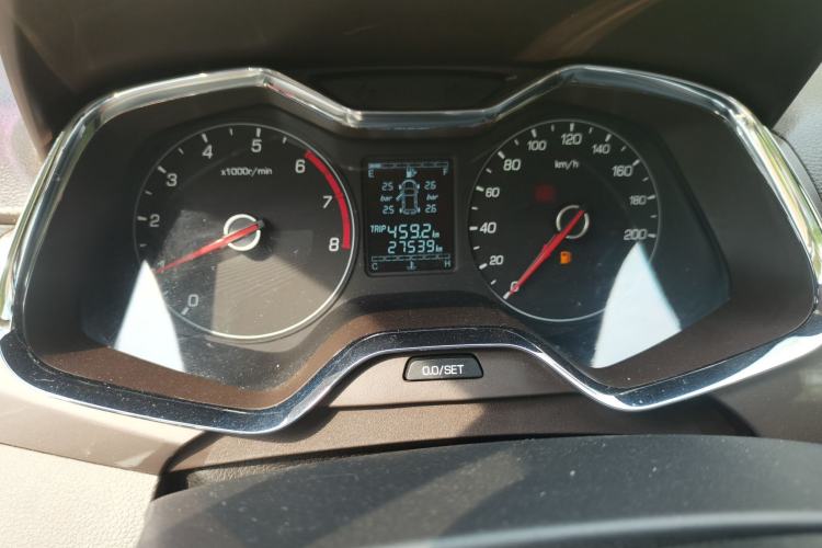 Used Baojun 310W 2017 1.5L Manual Fashion Model China V