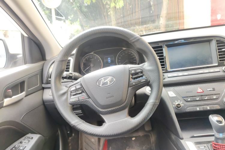 Used Hyundai Elantra (6th Generation / Lingdong) 2016 1.6L Automatic ZhiXuan – Elite Version Steering Wheel