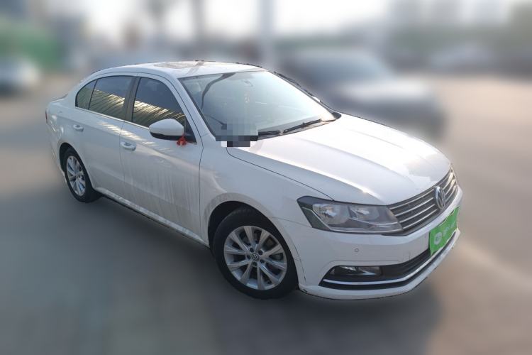 Used Volkswagen Lavida 2017 1.6L Automatic Comfort Edition
