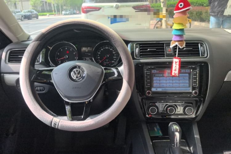 Used Volkswagen Sagitar 2015 230TSI Automatic Comfort Version