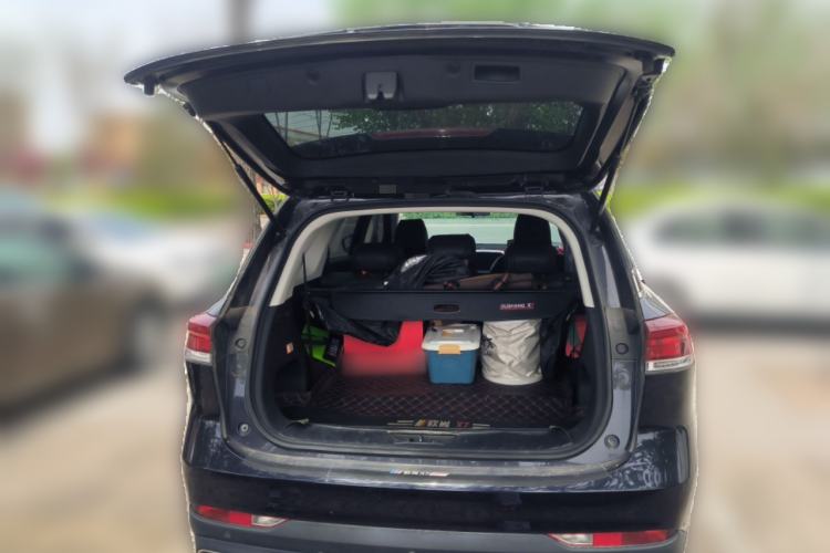 Used CHANGAN OSHAN X7 PLUS 2022 1.5T Blue Whale Edition Automatic Prestige 7-Seater Trunk