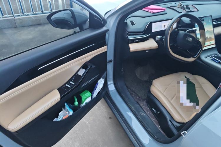 Used Geely Galaxy L6 2024 125km PLUS Dragon Edition
