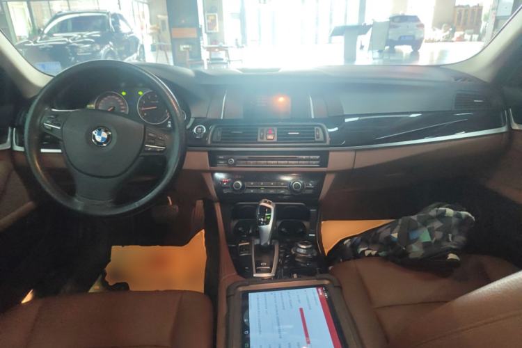 Used BMW 5 Series 2015 520i Elegant Edition
