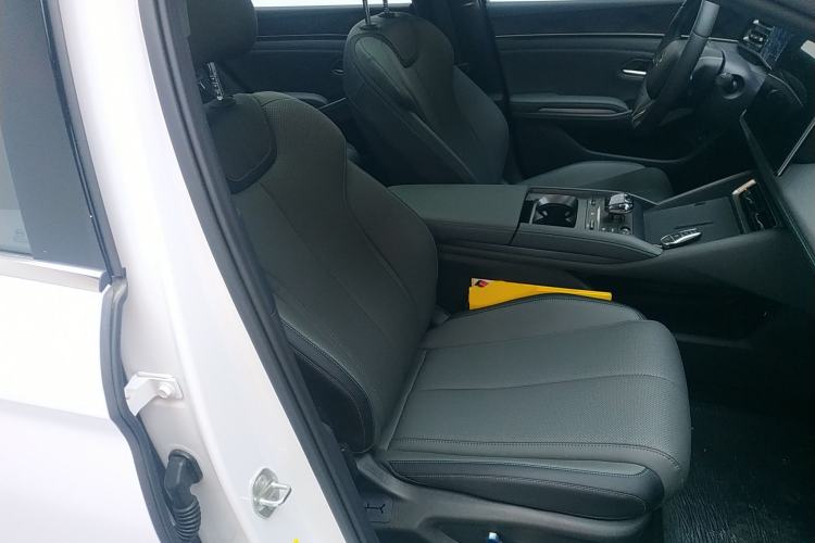 Used BYD Qin L 2024 DM-i 120KM Beyond Model
