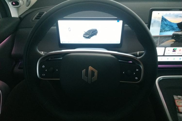 Used Leapmotor C16 2026 Extended-Range 280 LiDAR Zhizun Edition 5 Seats Steering Wheel