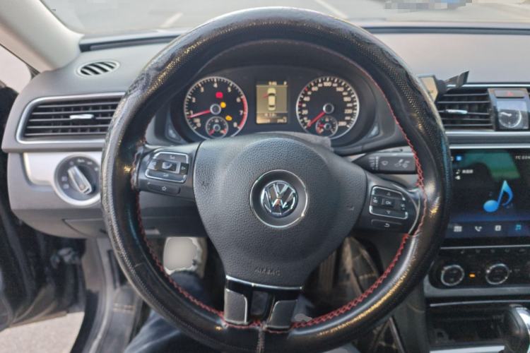 Used Volkswagen Passat 2015 1.8TSI DSG Prestige Edition Steering Wheel