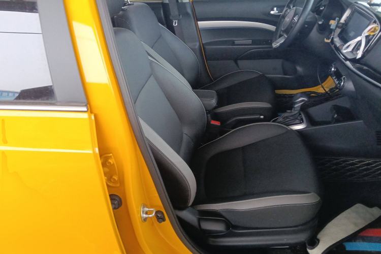 Used Kia kx1 Stonic 2021 1.4L CVT Fun & Sunroof Model
