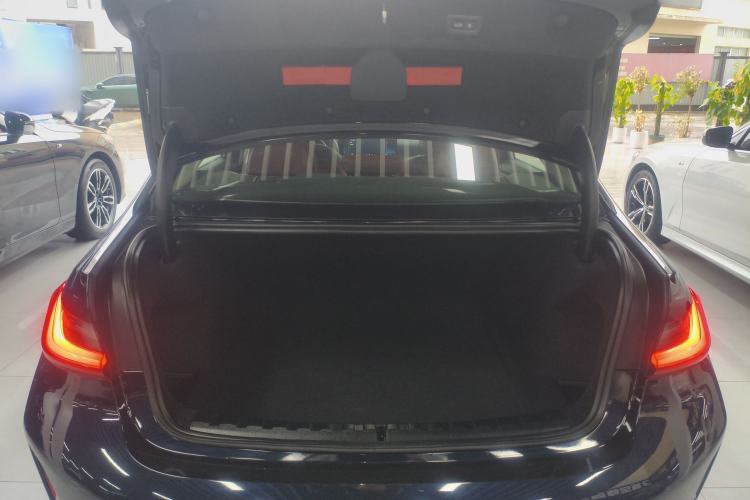 Used BMW 3 Series 2025 330Li M Sport Shadowline Package