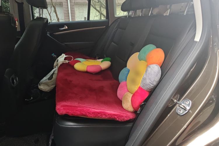 Used Volkswagen Tiguan 2016 280TSI Automatic Two-Wheel Drive Silk Road Comfort Edition Left Rear Seat