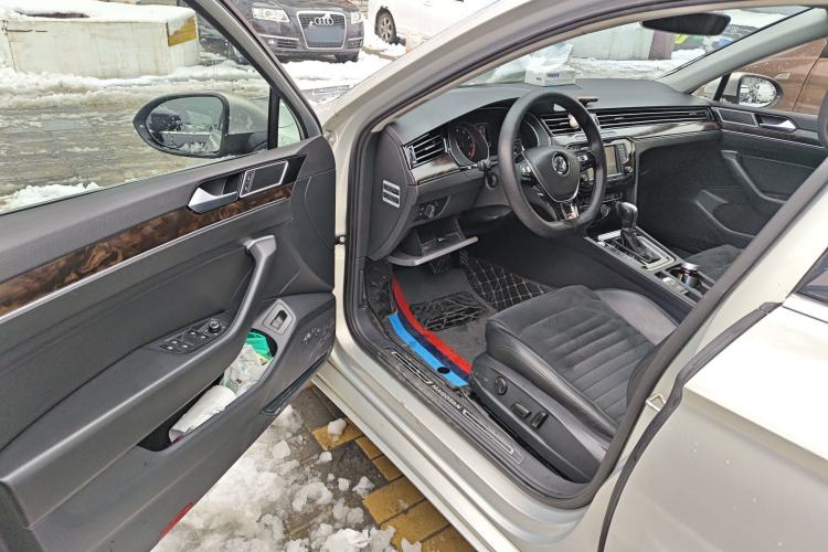 Used Volkswagen Magotan 2017 330TSI DSG Luxury Model