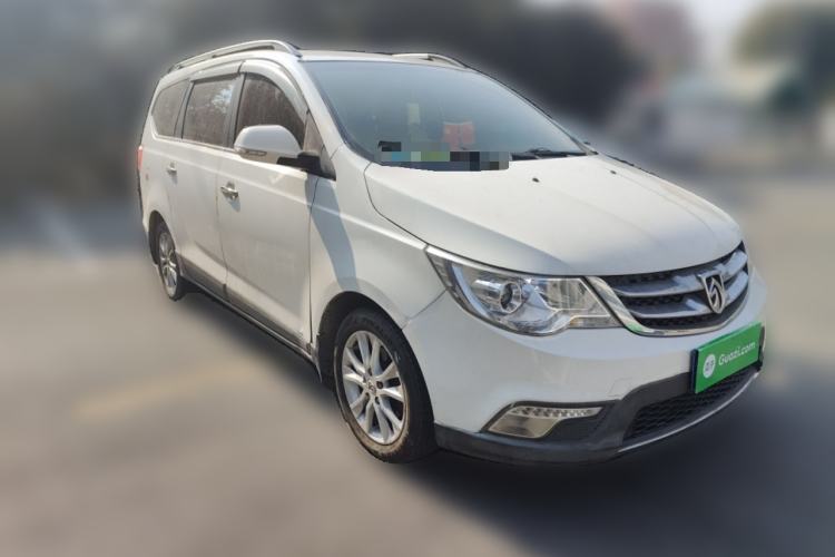 Used Baojun 730 2014 1.5L manual Comfort version 7 seats