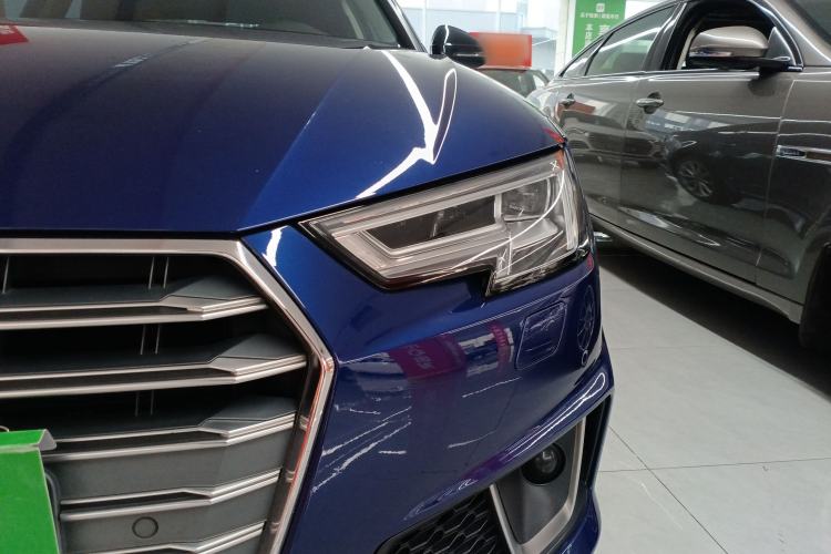 Used Audi A4L 2019 40 TFSI Fashion Edition China VI Emission Standard