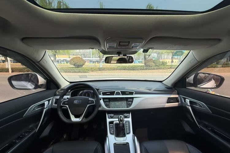 Used Geely Auto Emgrand X7 Sport 2016 2.0L Manual Smart Connect Version Interior 2