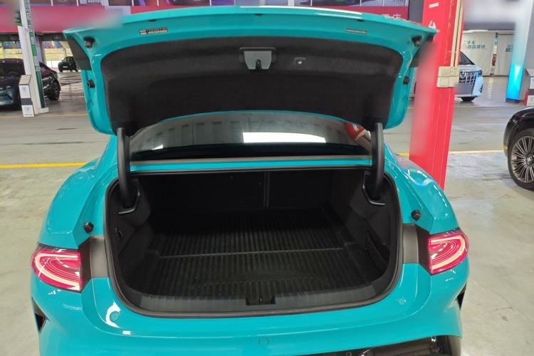 Used Xiaomi Auto SU7 2024 Four-Wheel Drive Ultra-Long Range Advanced Intelligent Driving Max Edition