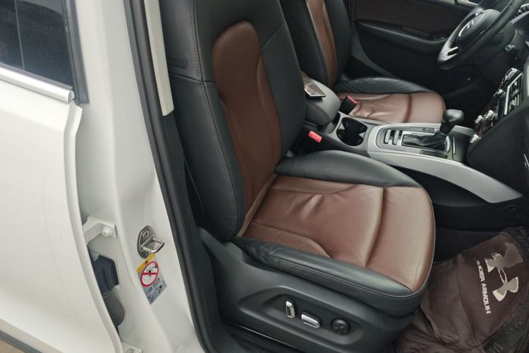 Used Audi Q5 2016 40 TFSI Technology Edition Right Front Seat