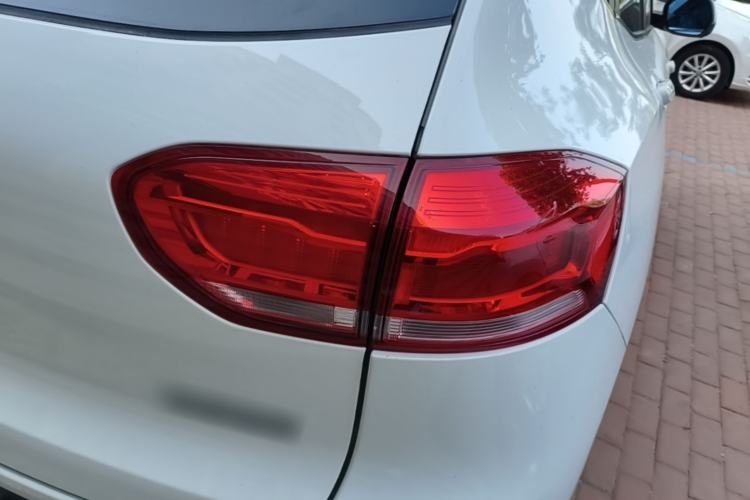 Used Haval H2s 2017 Red-Label 1.5T Dual-Clutch Elite Model
