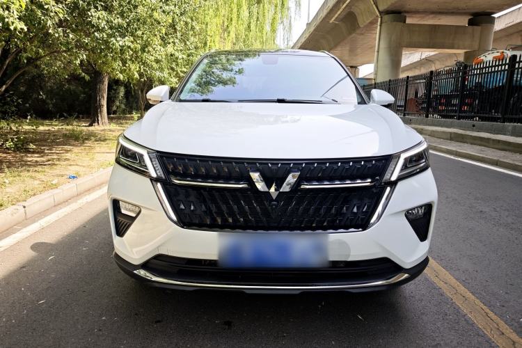 Used Wuling Asta 2022 2.0L DHT Electric-Speed Version