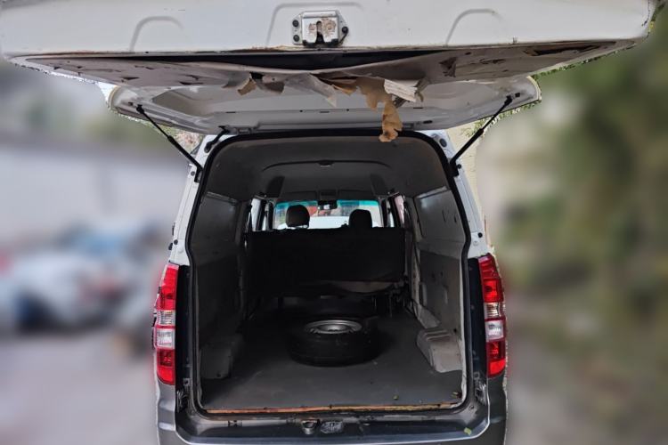 Used Jinbei New Hiace X30L CNG 2021 1.5L Natural Gas Wealth Edition Van SWCC15M