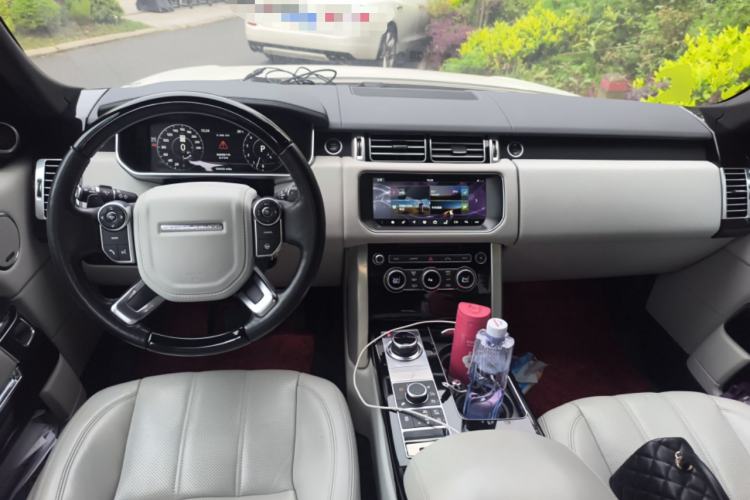 Used Land Rover Range 2017 3.0 SC V6 Vogue Center Console