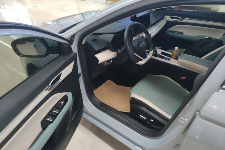 Used Geely Auto Emgrand L HiP 2022 1.5TD-DHT Pro 100KM Super Rui Driver Seat