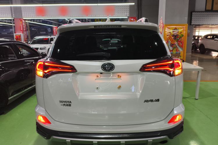 Used Toyota RAV4 2018 2.0L CVT Two-Wheel Drive Fashion X Edition