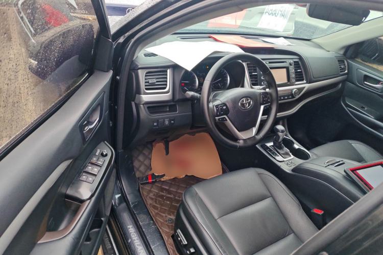 Used Toyota Highlander 2018 2.0T Four-Wheel Drive Luxury Edition 7 Seats China V Emission Standard
