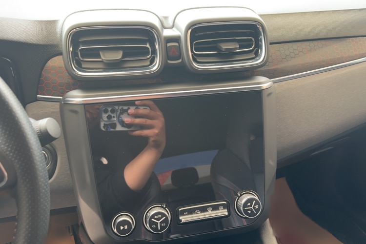 Used Lynk & Co 03 2018 1.5TD DCT JingPro Edition China V Standard Interior 7