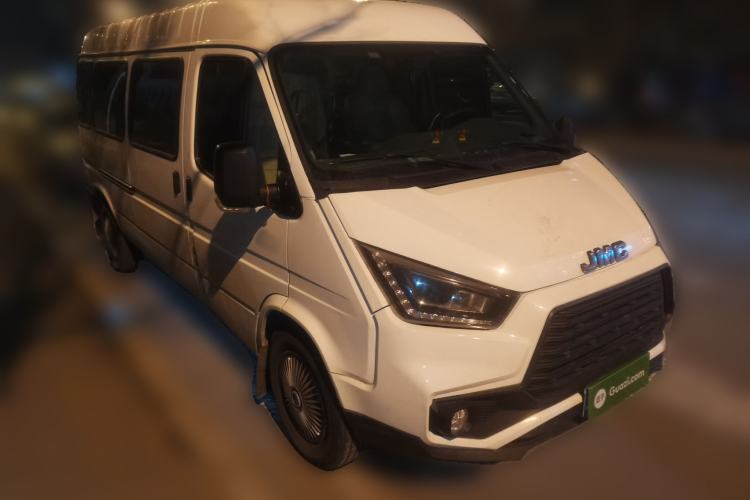 Used JMC Transit 2019 2.8T Commercial Version Long Wheelbase Mid-Roof 6-Seater Rear Single Tire China VI Emission Standard – JX493 Front Right 45 Deg