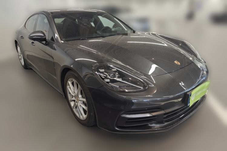 Used Porsche Panamera 2019 Panamera 2.9T Front Right 45 Deg