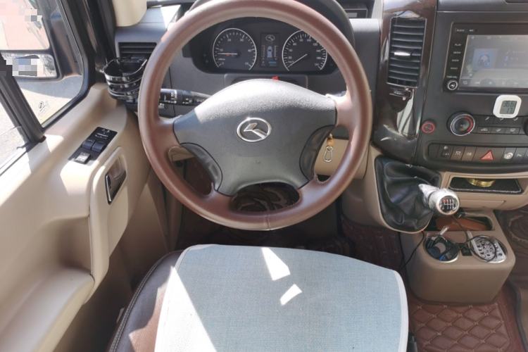 Used King Long Kaite 2018 2.8T Shangchai Business Vehicle SC28R