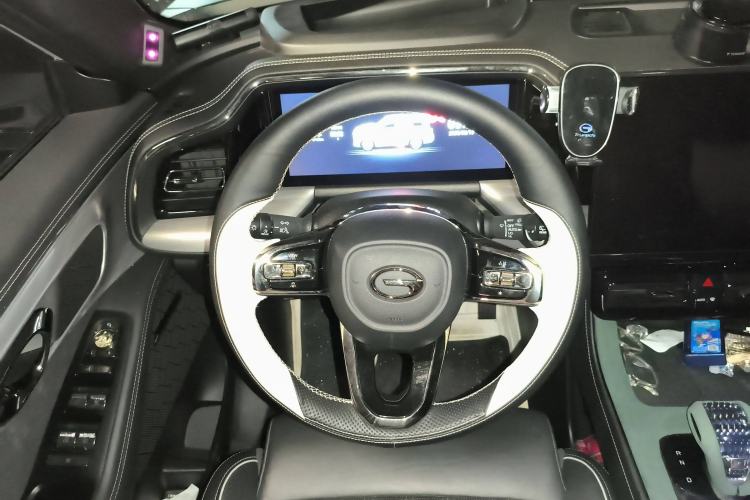 Used GAC Trumpchi GS8 2022 Dual-Engine Series 2.0TM Two-Wheel Drive Prestige Edition (7 Seats)
