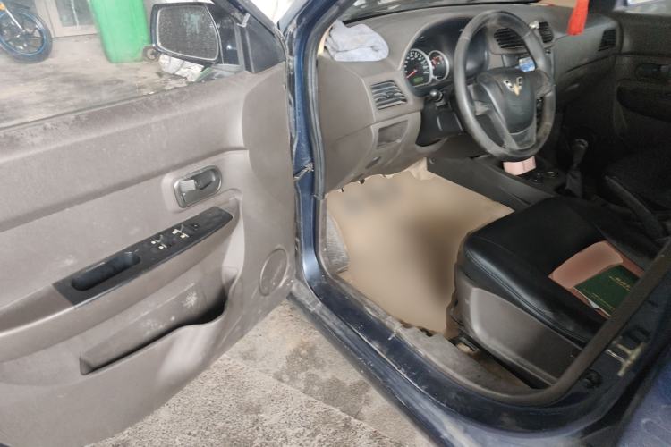 Used Wuling Hongguang 2014 1.2L Standard Model China IV