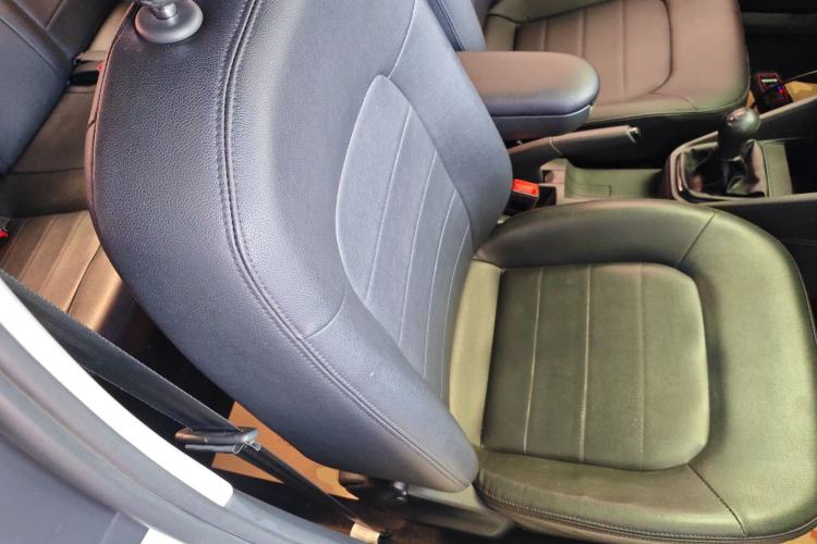 Used Volkswagen Jetta 2019 Dream Edition 1.5L Manual Fashion Version
