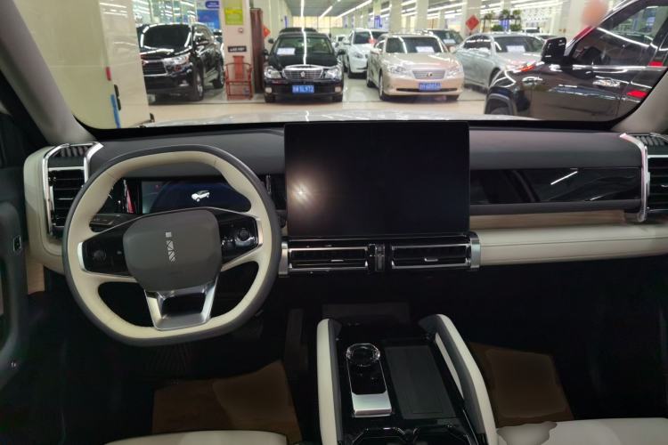 Used iCAR 03 2024 501km Four-wheel Drive Long-Range Advanced Version
