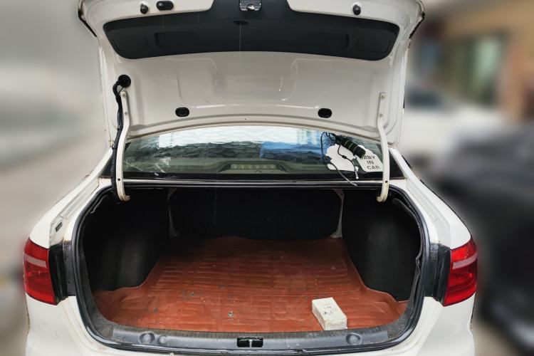 Used Volkswagen Lavida 2013 Revised Classic 1.6L Automatic Fashion Edition
