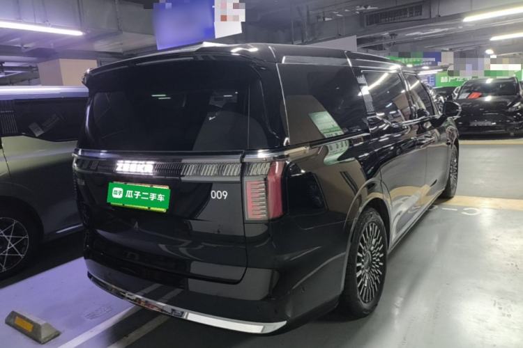 Used Zeekr 009 2024 7-Seater Aisle Version 108 kWh