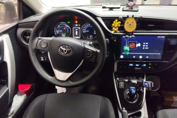 Used Toyota Levin 2017 Revised Dual-Engine 1.8H GS E-CVT Elite Sunroof Version China V Standard Steering Wheel